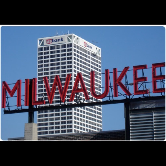 Meet your Posher, Josh - Picture 3 of 4